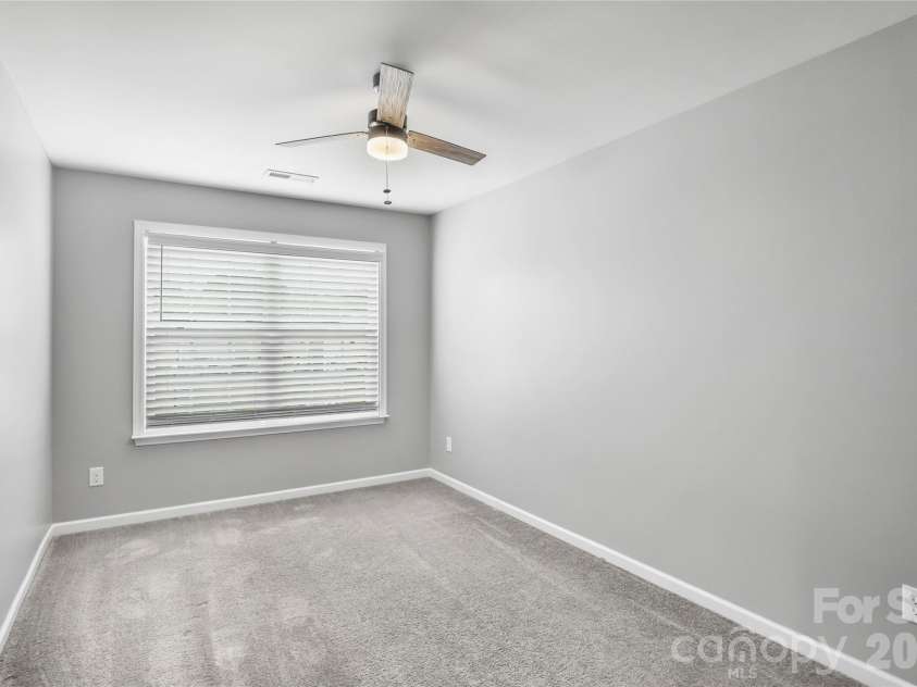 1530 Starmount Cove Lane, Charlotte, NC 28210.  MLS# CAR4378010, YatesRealty ID 24459. 