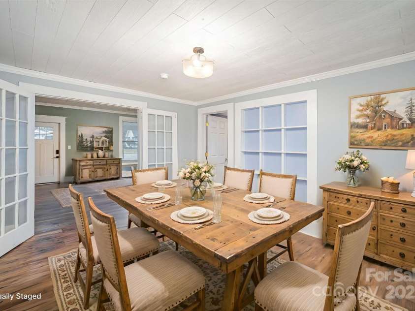 305 Gaston Street, Dallas, NC 28034.  MLS# CAR4327472, YatesRealty ID 2446. Virtually Staged