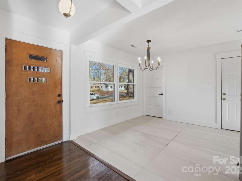 5320 Kildare Drive, Charlotte, NC 28215.  MLS# CAR4334334, YatesRealty ID 2446. 