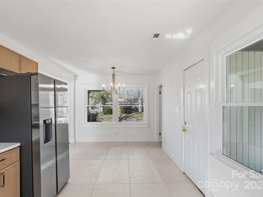 5320 Kildare Drive, Charlotte, NC 28215.  MLS# CAR4334334, YatesRealty ID 2446. 