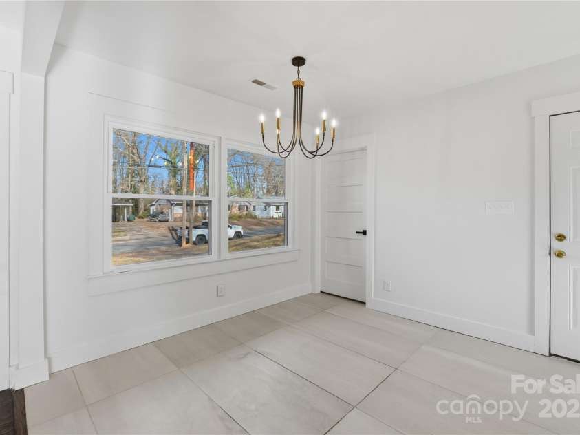 5320 Kildare Drive, Charlotte, NC 28215.  MLS# CAR4334334, YatesRealty ID 2446. 