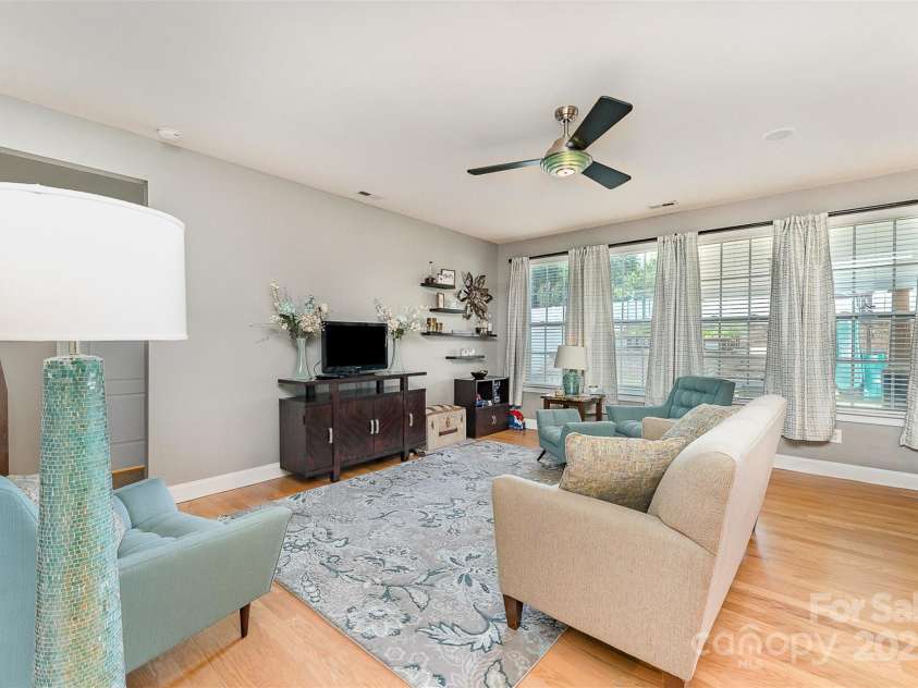 133 Glade Valley Avenue, Mooresville, NC 28117.  MLS# CAR4275294, YatesRealty ID 24460. 