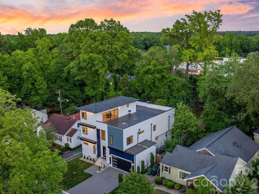 3008 Holt Street, Charlotte, NC 28205.  MLS# CAR4378833, YatesRealty ID 24460. 