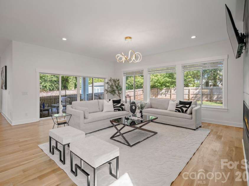 3008 Holt Street, Charlotte, NC 28205.  MLS# CAR4378833, YatesRealty ID 24460. 