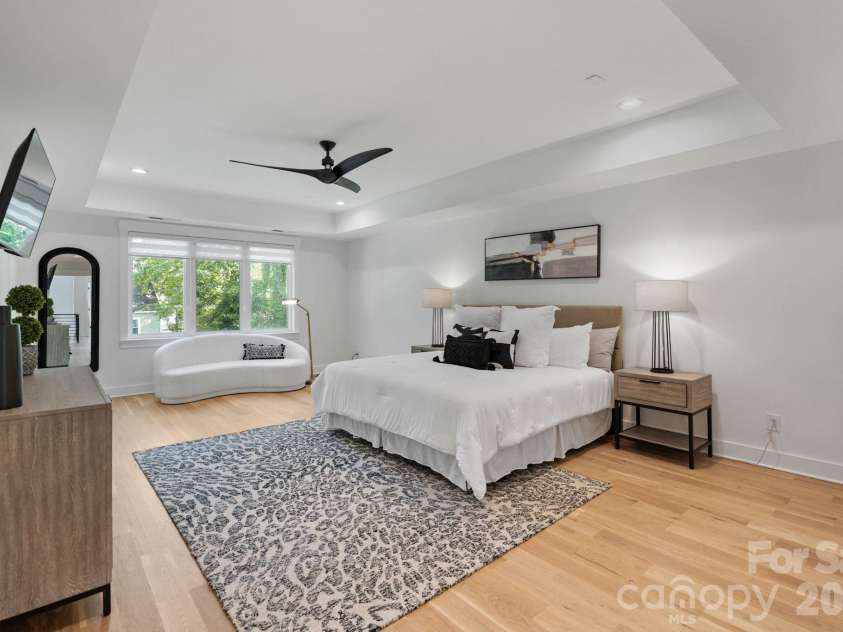 3008 Holt Street, Charlotte, NC 28205.  MLS# CAR4378833, YatesRealty ID 24460. 
