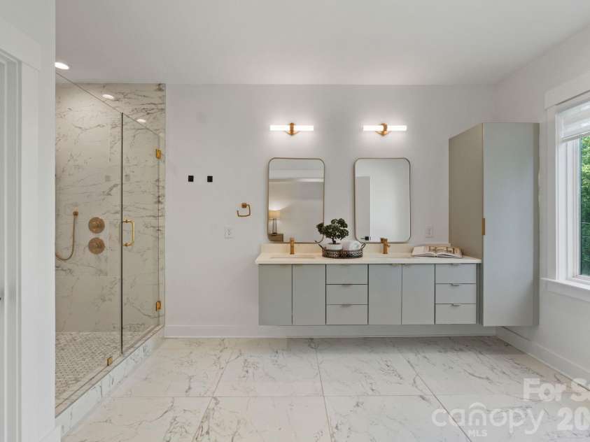 3008 Holt Street, Charlotte, NC 28205.  MLS# CAR4378833, YatesRealty ID 24460. 