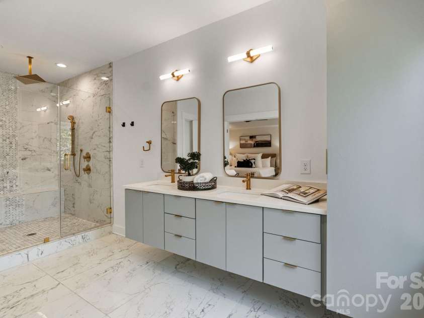 3008 Holt Street, Charlotte, NC 28205.  MLS# CAR4378833, YatesRealty ID 24460. 