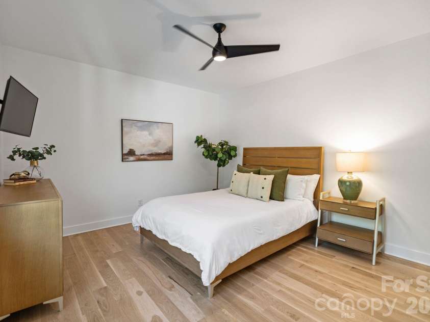 3008 Holt Street, Charlotte, NC 28205.  MLS# CAR4378833, YatesRealty ID 24460. 