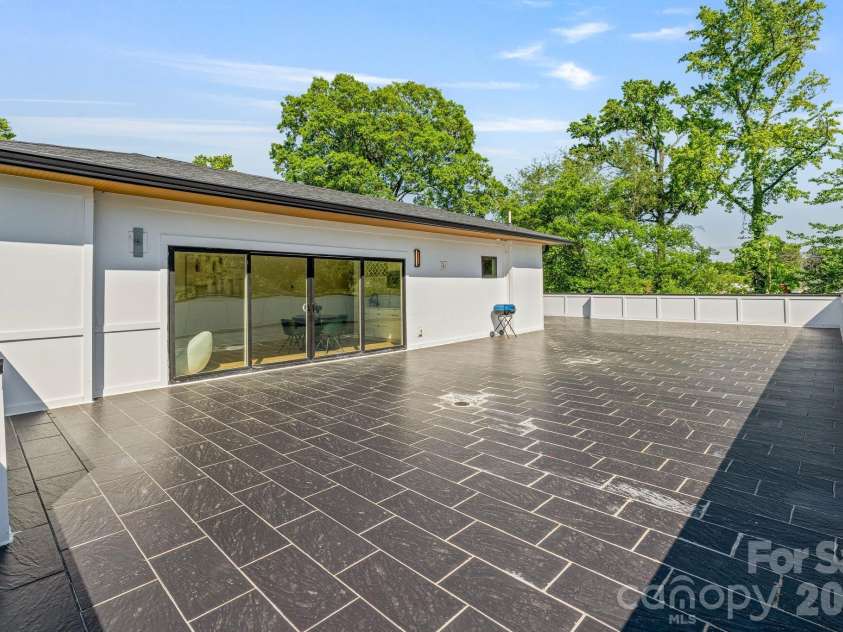 3008 Holt Street, Charlotte, NC 28205.  MLS# CAR4378833, YatesRealty ID 24460. 
