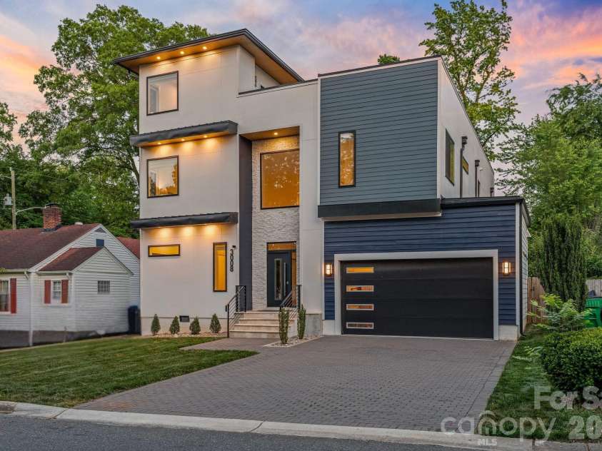 3008 Holt Street, Charlotte, NC 28205.  MLS# CAR4378833, YatesRealty ID 24460. 