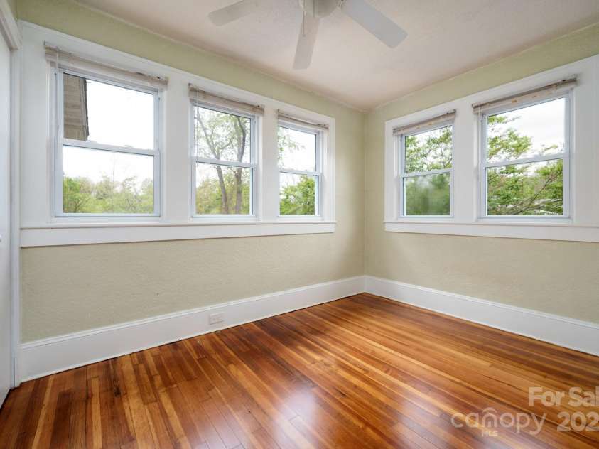 100 West Street, Asheville, NC 28801.  MLS# CAR4252473, YatesRealty ID 24461. Primary Bedroom