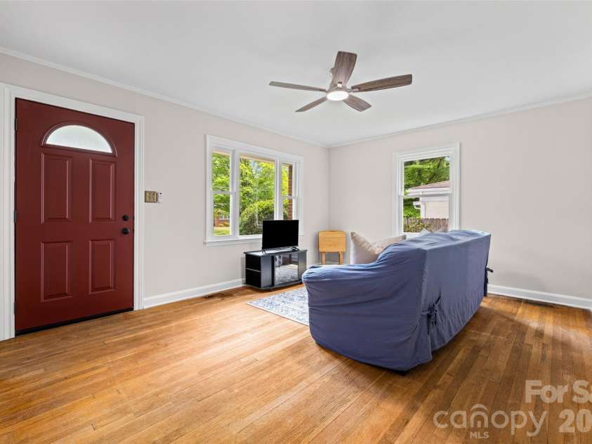 2242 Markham Court, Charlotte, NC 28205.  MLS# CAR4377565, YatesRealty ID 24461. 