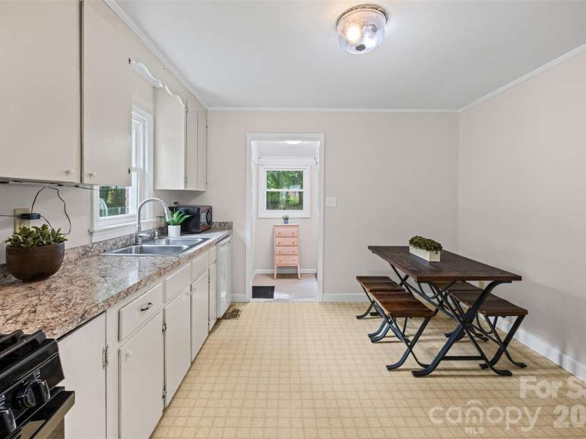 2242 Markham Court, Charlotte, NC 28205.  MLS# CAR4377565, YatesRealty ID 24461. 