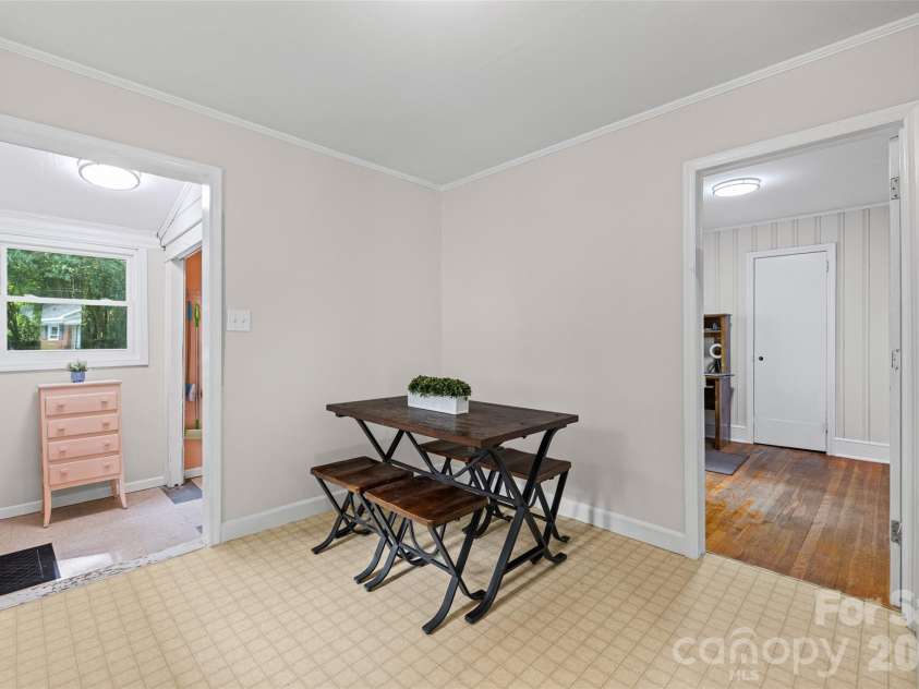 2242 Markham Court, Charlotte, NC 28205.  MLS# CAR4377565, YatesRealty ID 24461. 
