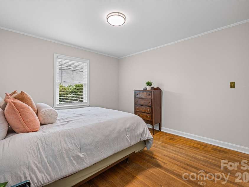 2242 Markham Court, Charlotte, NC 28205.  MLS# CAR4377565, YatesRealty ID 24461. 