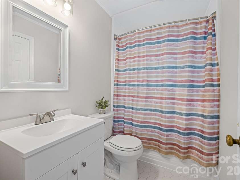 2242 Markham Court, Charlotte, NC 28205.  MLS# CAR4377565, YatesRealty ID 24461. 