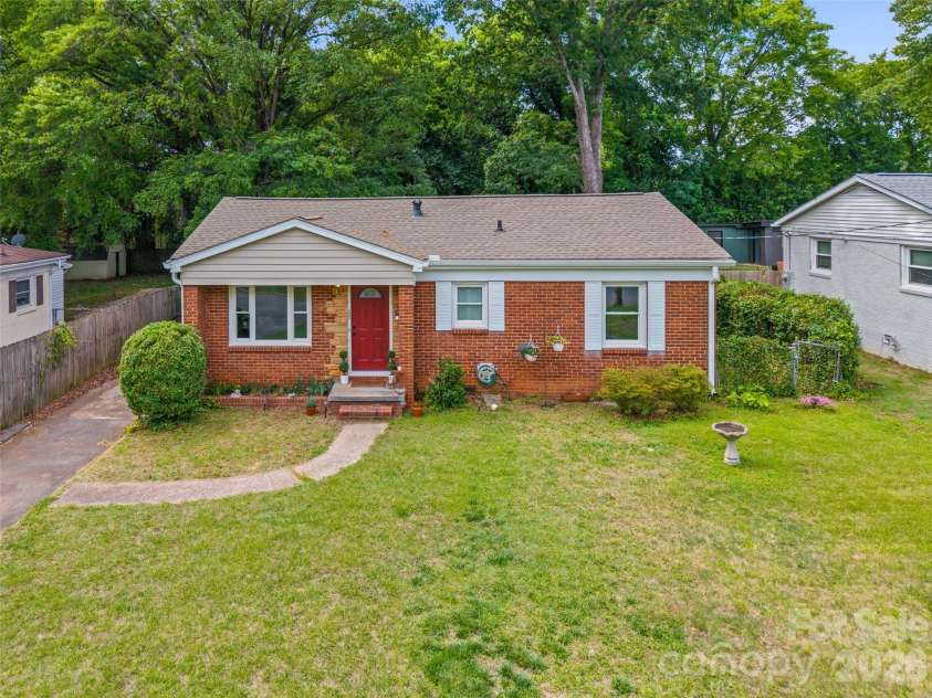 2242 Markham Court, Charlotte, NC 28205.  MLS# CAR4377565, YatesRealty ID 24461. 
