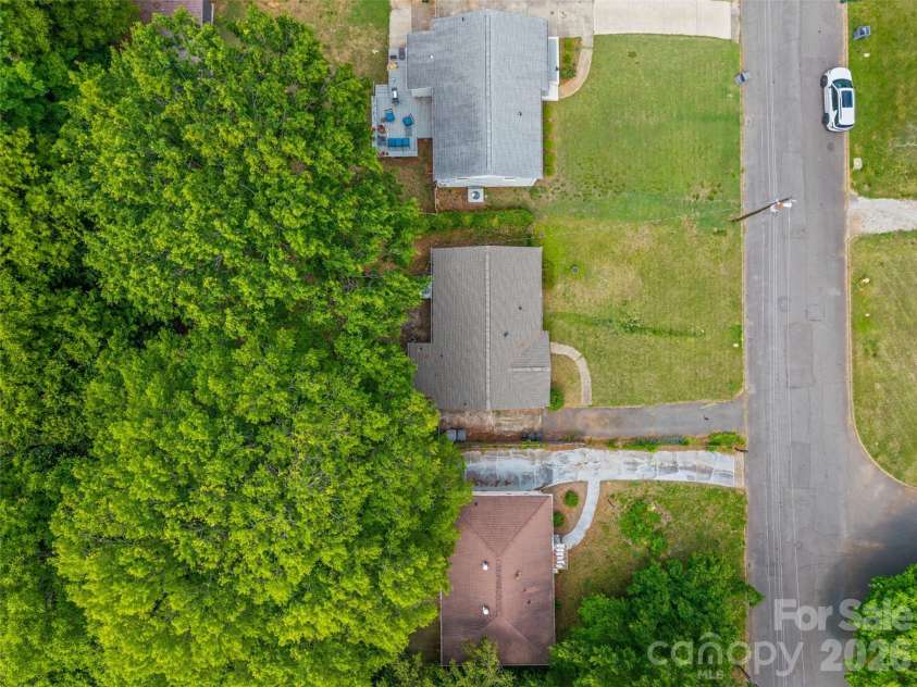 2242 Markham Court, Charlotte, NC 28205.  MLS# CAR4377565, YatesRealty ID 24461. 