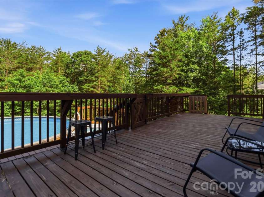2220 Pinnacle View Drive, Kings Mountain, NC 28086.  MLS# CAR4378422, YatesRealty ID 24462. 