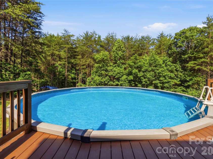 2220 Pinnacle View Drive, Kings Mountain, NC 28086.  MLS# CAR4378422, YatesRealty ID 24462. 