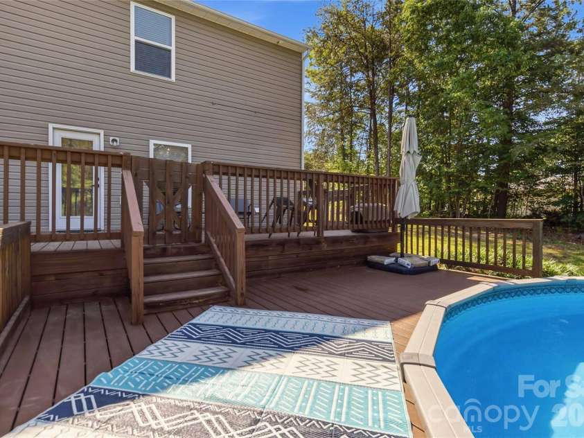 2220 Pinnacle View Drive, Kings Mountain, NC 28086.  MLS# CAR4378422, YatesRealty ID 24462. 