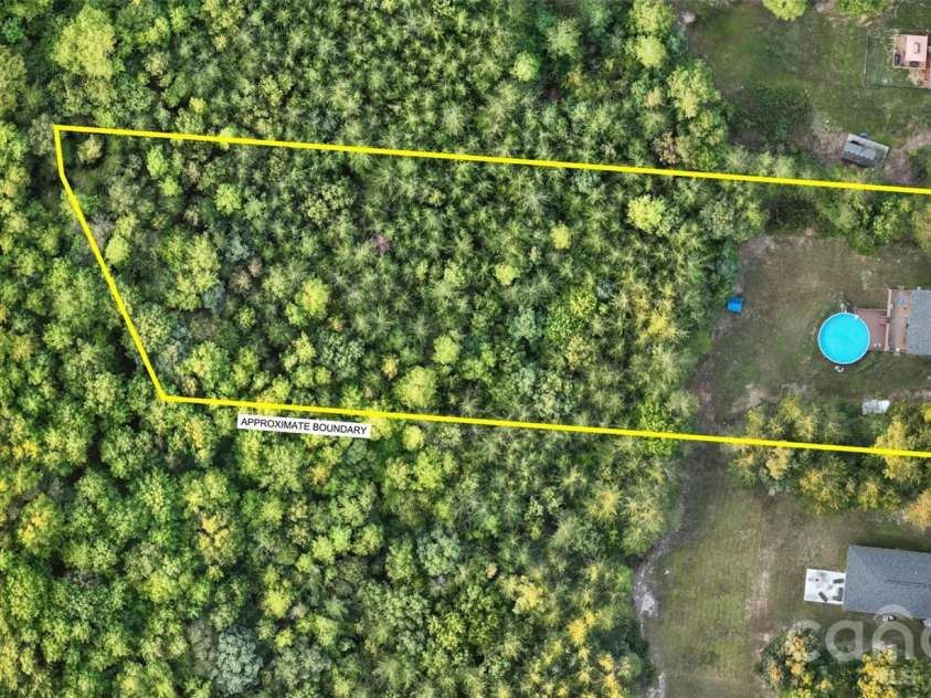 2220 Pinnacle View Drive, Kings Mountain, NC 28086.  MLS# CAR4378422, YatesRealty ID 24462. 