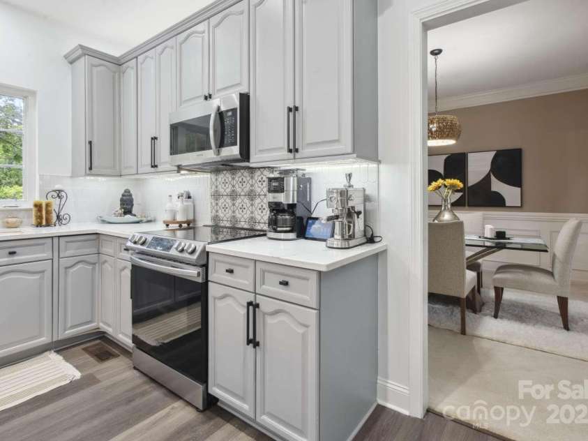 9954 Mitchell Glen Drive, Charlotte, NC 28277.  MLS# CAR4273008, YatesRealty ID 24463. 