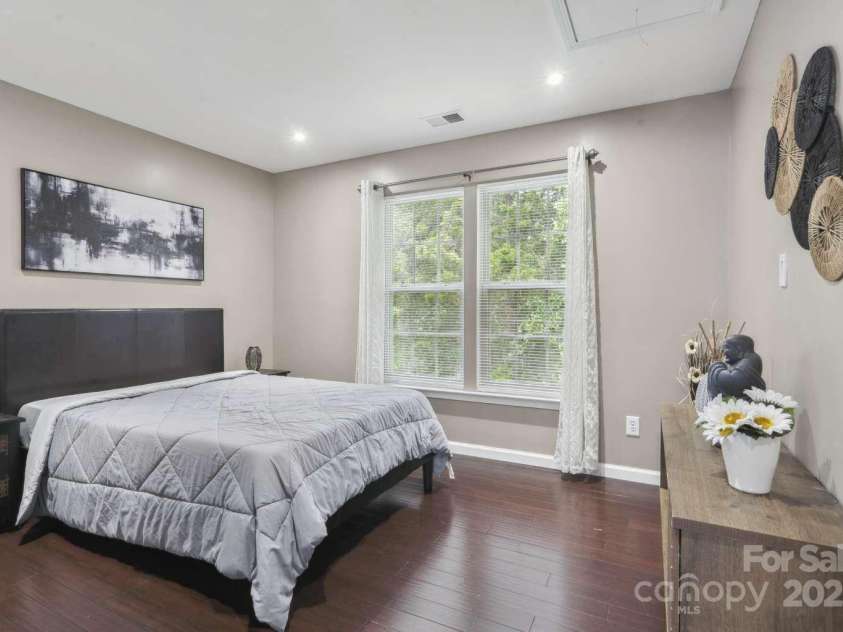 9954 Mitchell Glen Drive, Charlotte, NC 28277.  MLS# CAR4273008, YatesRealty ID 24463. 