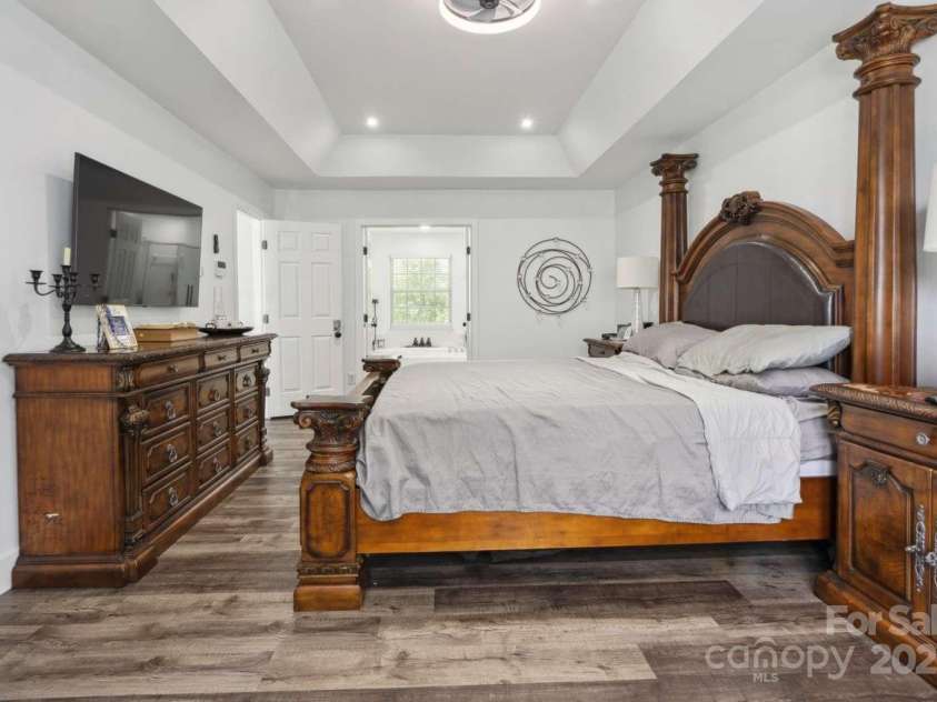 9954 Mitchell Glen Drive, Charlotte, NC 28277.  MLS# CAR4273008, YatesRealty ID 24463. 