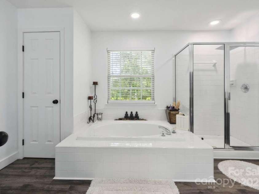 9954 Mitchell Glen Drive, Charlotte, NC 28277.  MLS# CAR4273008, YatesRealty ID 24463. 