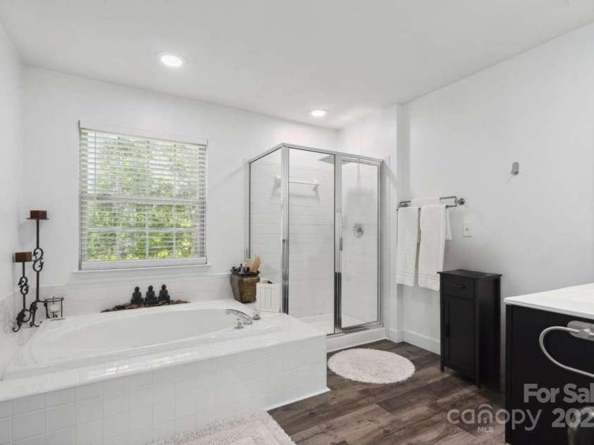 9954 Mitchell Glen Drive, Charlotte, NC 28277.  MLS# CAR4273008, YatesRealty ID 24463. 