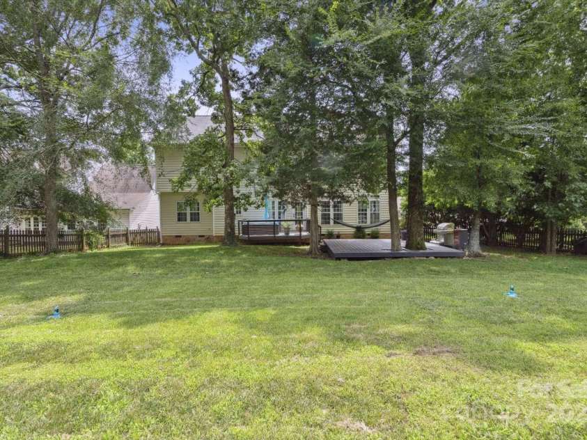 9954 Mitchell Glen Drive, Charlotte, NC 28277.  MLS# CAR4273008, YatesRealty ID 24463. 