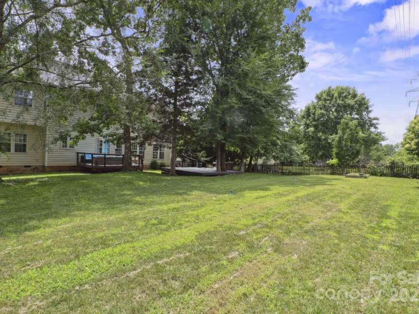 9954 Mitchell Glen Drive, Charlotte, NC 28277.  MLS# CAR4273008, YatesRealty ID 24463. 