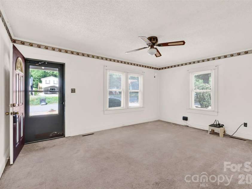 320 Cook Street, Mooresville, NC 28115.  MLS# CAR4382222, YatesRealty ID 24464. 