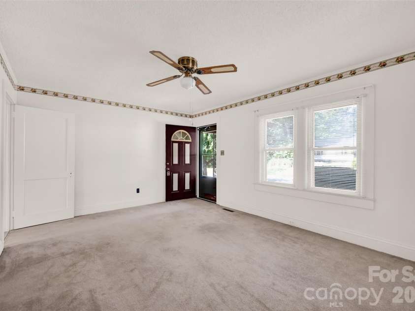 320 Cook Street, Mooresville, NC 28115.  MLS# CAR4382222, YatesRealty ID 24464. 