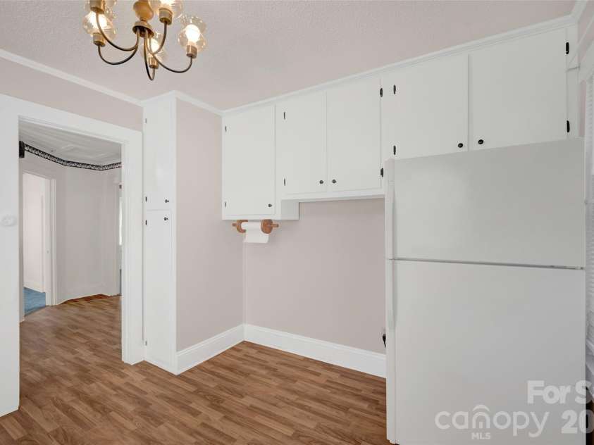 320 Cook Street, Mooresville, NC 28115.  MLS# CAR4382222, YatesRealty ID 24464. 