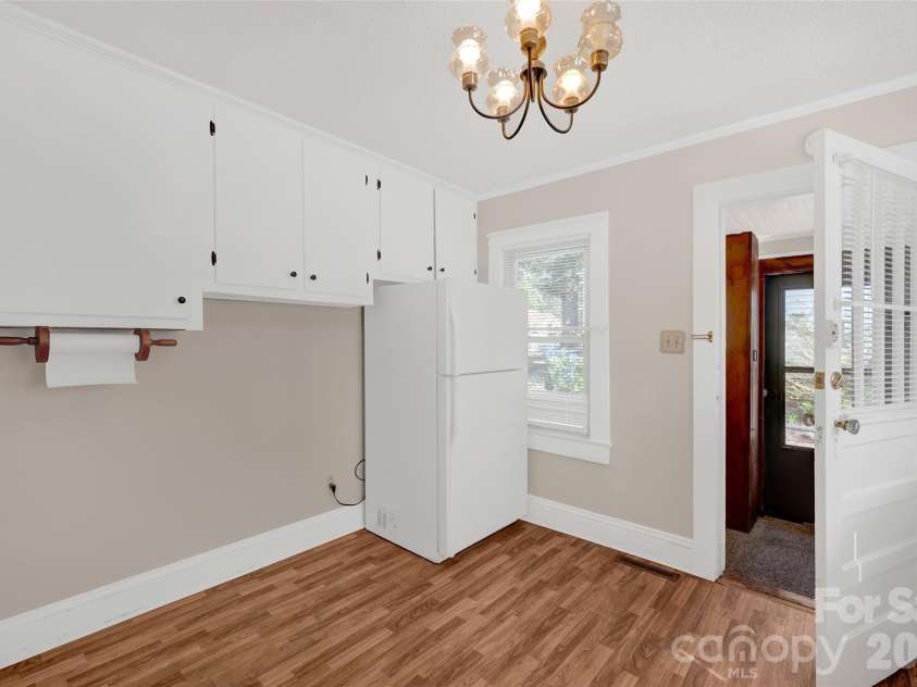 320 Cook Street, Mooresville, NC 28115.  MLS# CAR4382222, YatesRealty ID 24464. 
