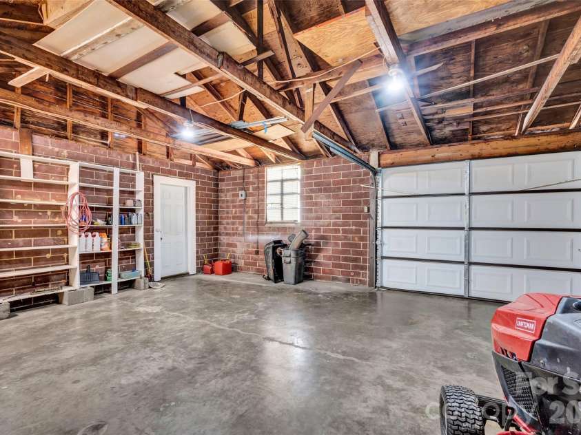 320 Cook Street, Mooresville, NC 28115.  MLS# CAR4382222, YatesRealty ID 24464. 