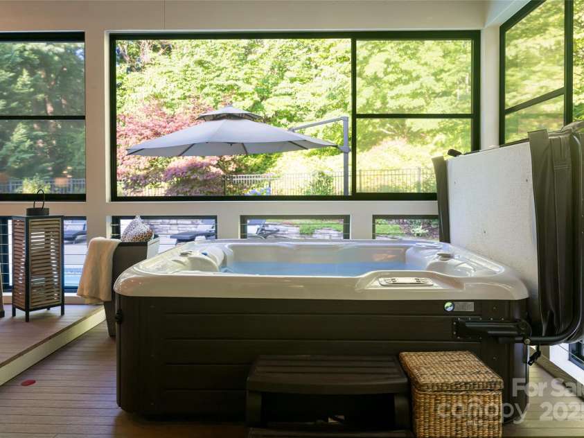 300 White Pine Drive, Hendersonville, NC 28739.  MLS# CAR4276487, YatesRealty ID 24466. 