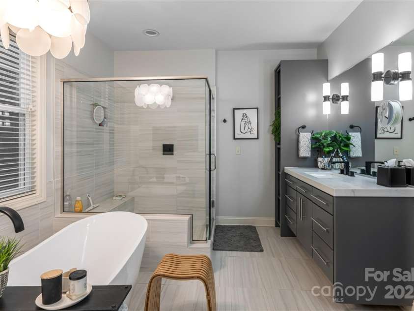 300 White Pine Drive, Hendersonville, NC 28739.  MLS# CAR4276487, YatesRealty ID 24466. 