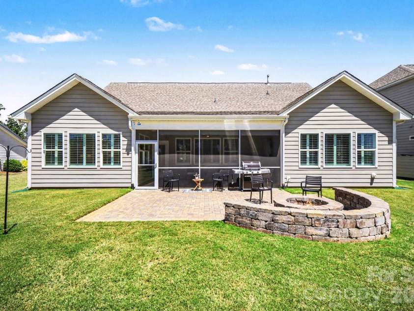 3100 Winged Teal Court, Belmont, NC 28012.  MLS# CAR4380600, YatesRealty ID 24466. 