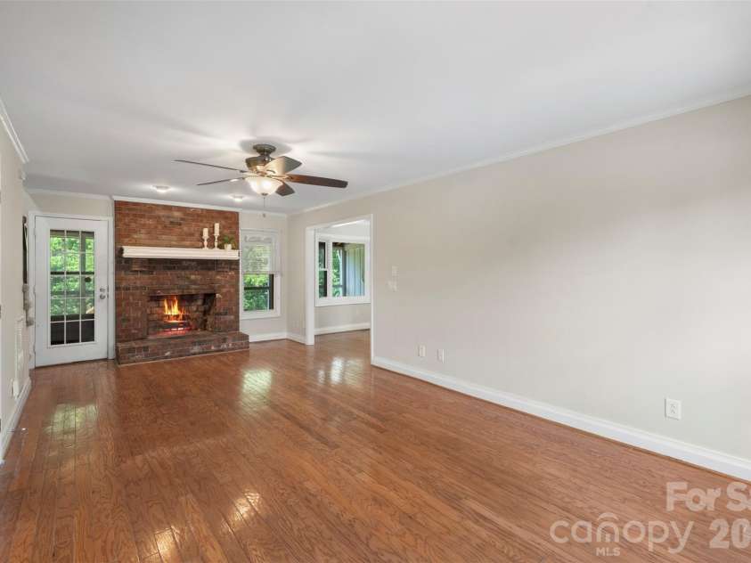 1152 Crestmont Drive, Concord, NC 28025.  MLS# CAR4384071, YatesRealty ID 24468. 