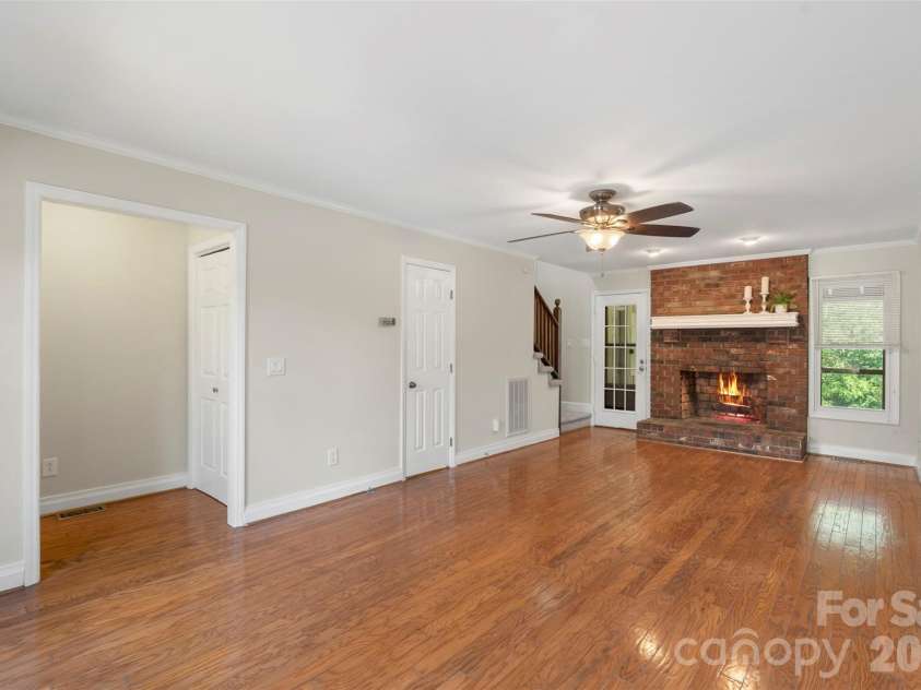 1152 Crestmont Drive, Concord, NC 28025.  MLS# CAR4384071, YatesRealty ID 24468. 