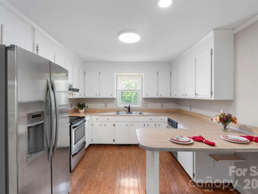 1152 Crestmont Drive, Concord, NC 28025.  MLS# CAR4384071, YatesRealty ID 24468. 