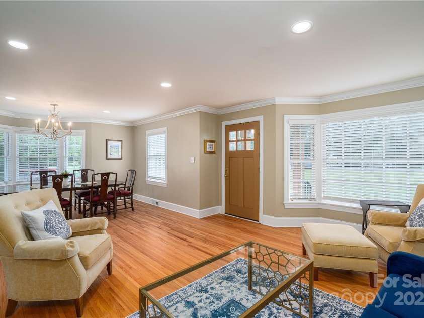 806 South Point Road, Belmont, NC 28012.  MLS# CAR4276797, YatesRealty ID 24468. 