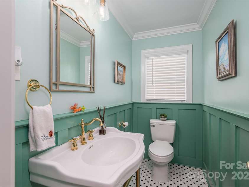 806 South Point Road, Belmont, NC 28012.  MLS# CAR4276797, YatesRealty ID 24468. 