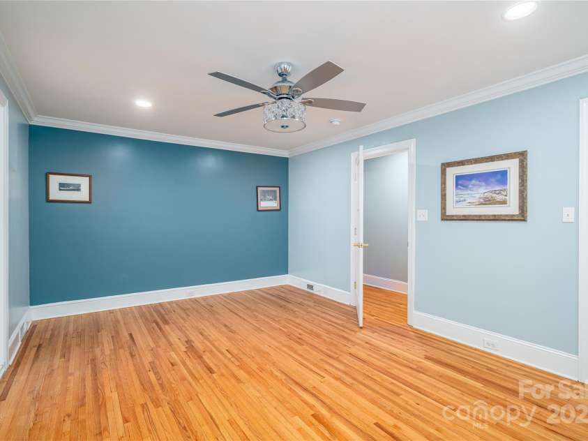 806 South Point Road, Belmont, NC 28012.  MLS# CAR4276797, YatesRealty ID 24468. 