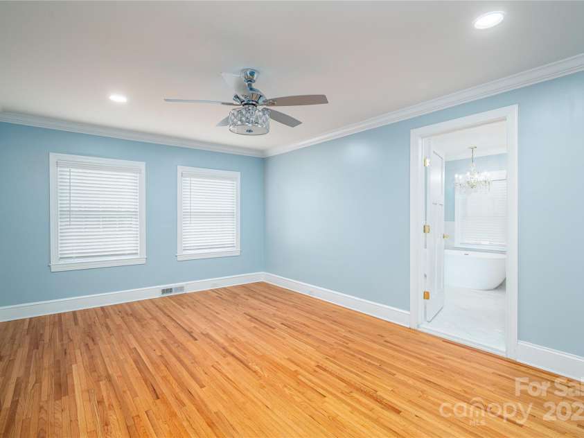 806 South Point Road, Belmont, NC 28012.  MLS# CAR4276797, YatesRealty ID 24468. 