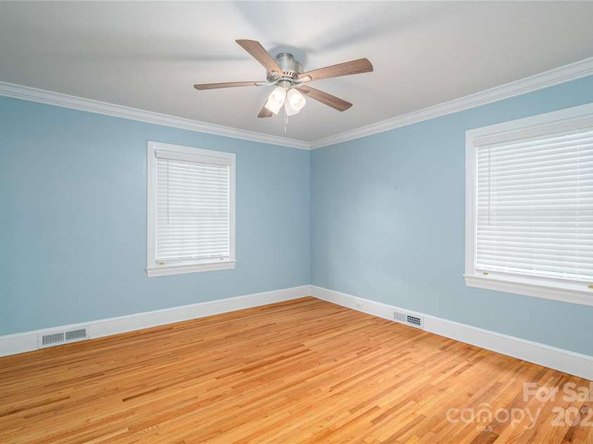 806 South Point Road, Belmont, NC 28012.  MLS# CAR4276797, YatesRealty ID 24468. 