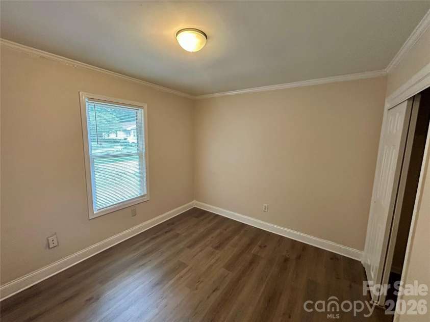 403 Stirrup Court, Charlotte, NC 28215.  MLS# CAR4384841, YatesRealty ID 24469. 